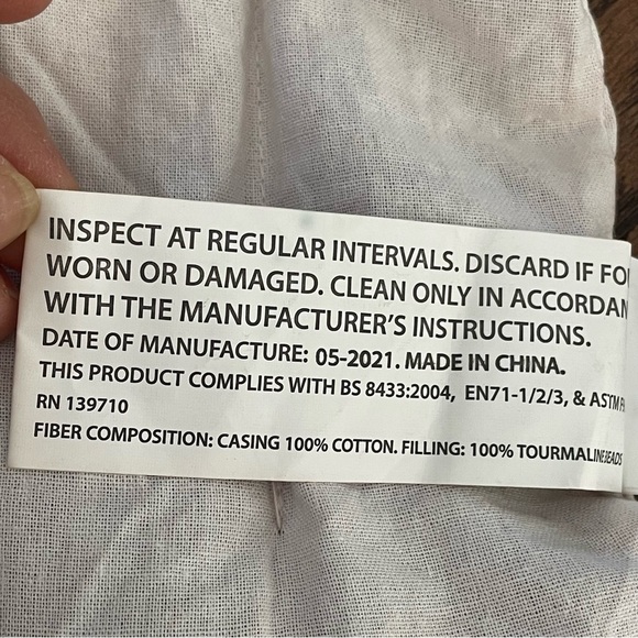 Heated Slippers Size S (9.5"Length) Fluffy White - Picture 9 of 13